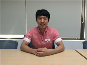 그림입니다.
원본 그림의 이름: 등산동호회_인터뷰사진.JPG
원본 그림의 크기: 가로 3264pixel, 세로 2448pixel
사진 찍은 날짜: 2015년 04월 27일 오후 6:07