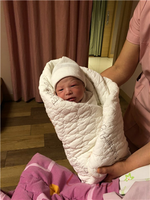 그림입니다.
						원본 그림의 이름: KakaoTalk_20180223_133107795.jpg
						원본 그림의 크기: 가로 720pixel, 세로 960pixel